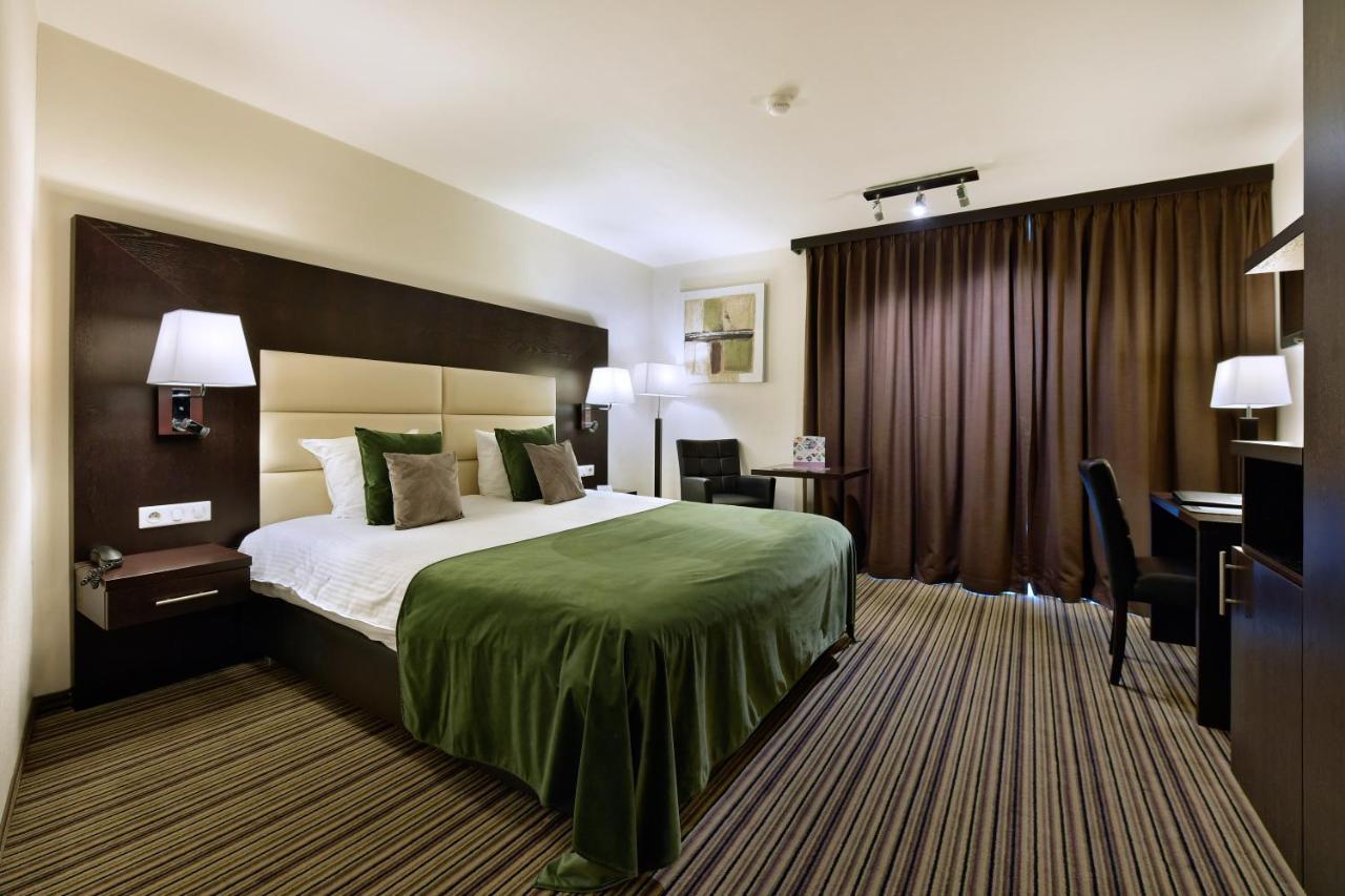 Hotel Airport - Der Valk 4*