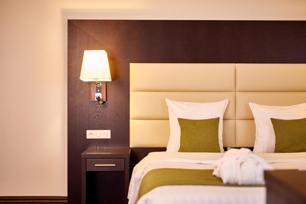 Hotel Airport - Der Valk 4*