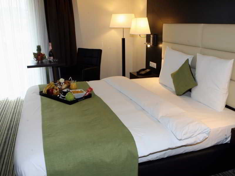Airport - Der Valk Hotel 4*