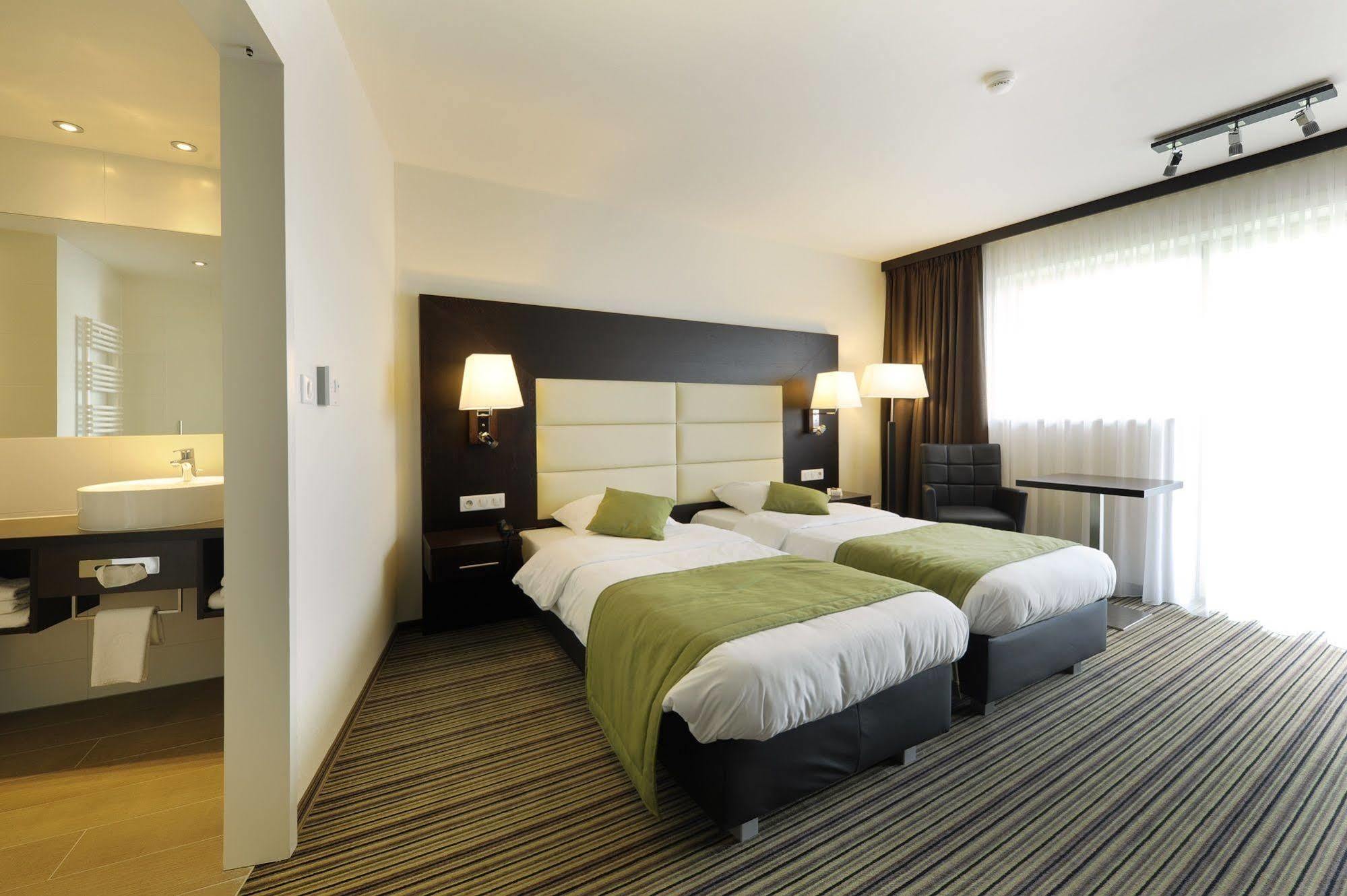 Airport - Der Valk Hotel 4*